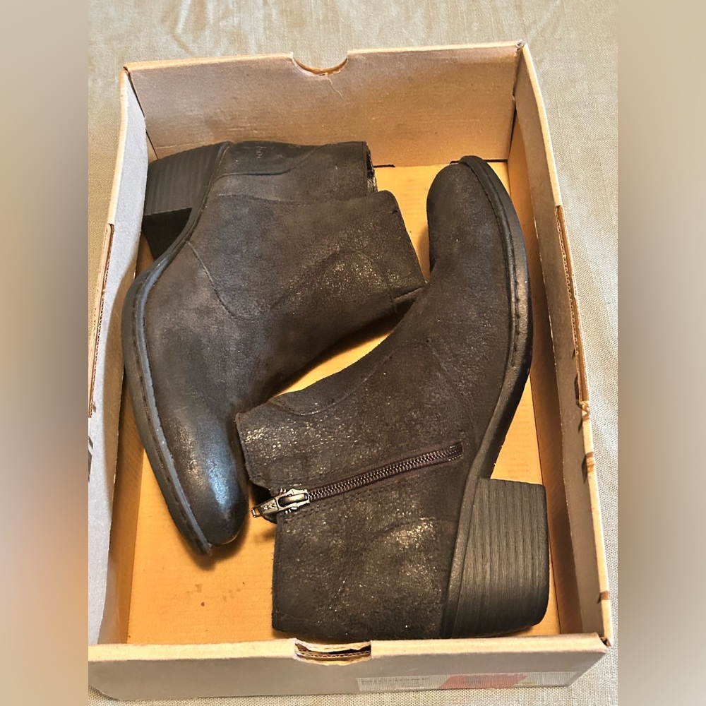 B.O.C women’s black leather booties size 8 - Picture 3 of 12